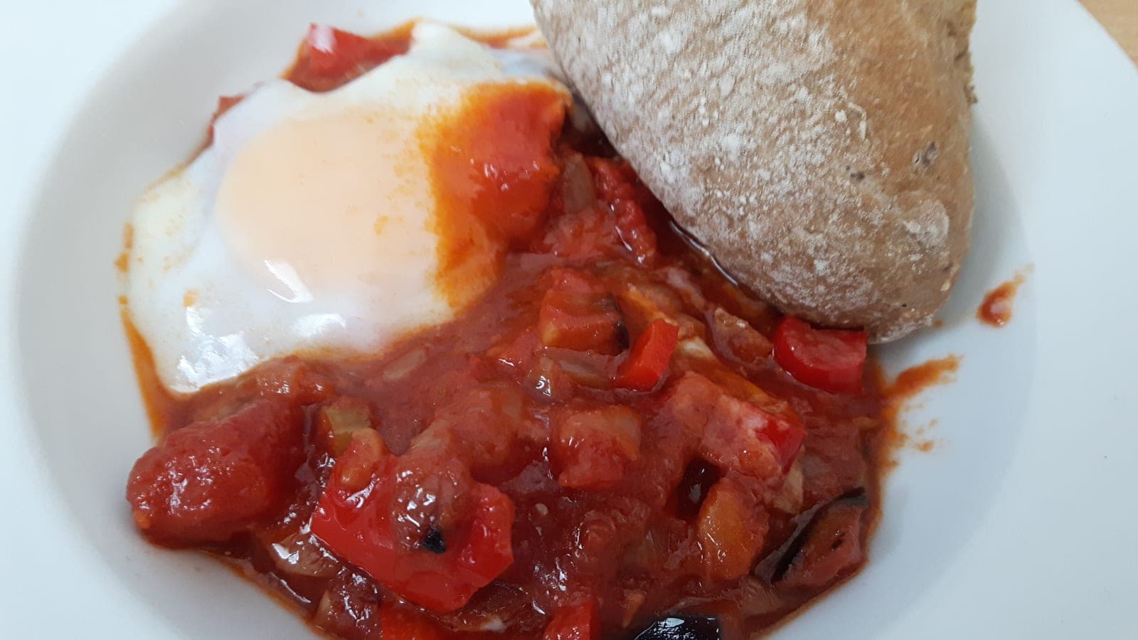 Menemen served in its own pan with bread